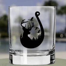Afbeelding in Gallery-weergave laden, Lucky Shot USA - Whisky Glass - Fishing Hook Hunt and Fish

