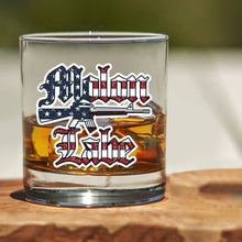 Laden Sie das Bild in den Galerie-Viewer, Lucky Shot USA - Whisky Glass - Molon Labe Patriotic
